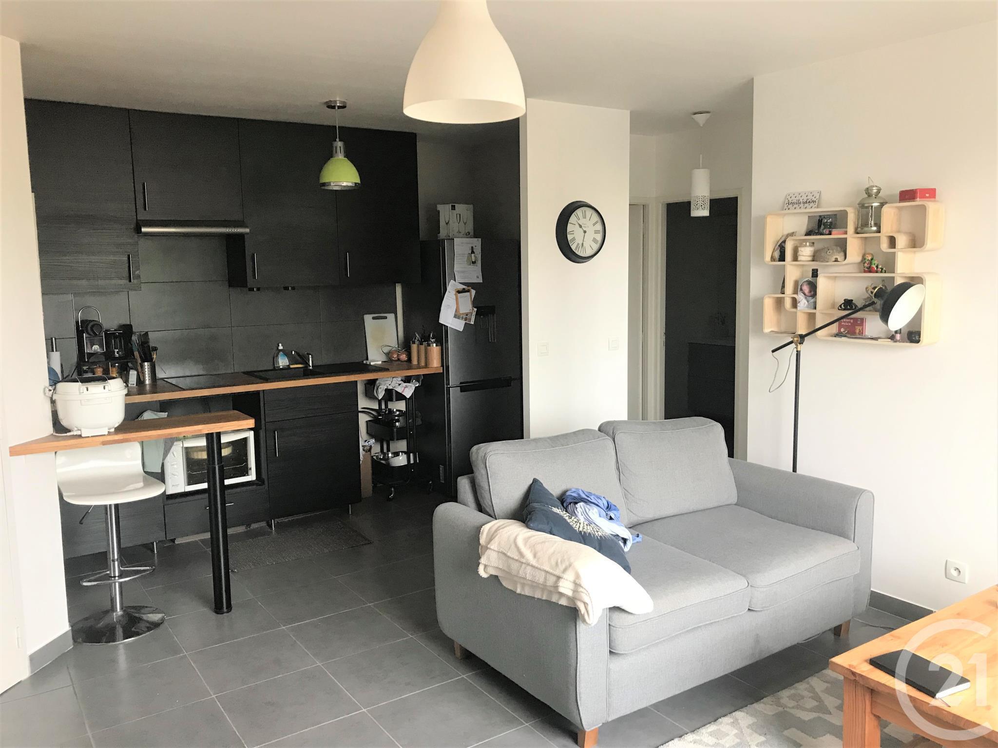 Appartement T2 à louer - 2 pièces - 42 m2 - LE BOUSCAT - 33 - AQUITAINE