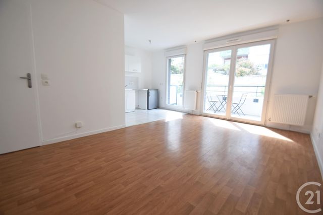Appartement F2 à vendre - 2 pièces - 44,25 m2 - La Plaine St Denis - 93 - ILE-DE-FRANCE