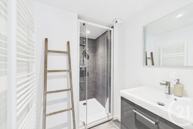 Appartement T3 à vendre - 3 pièces - 54.2 m2 - LE BOUSCAT - 33 - AQUITAINE - Century 21 Hesteda