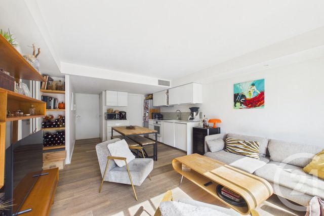 Appartement T3 à vendre - 3 pièces - 54.2 m2 - LE BOUSCAT - 33 - AQUITAINE - Century 21 Hesteda