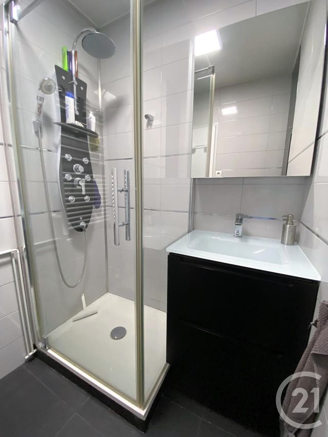 Afficher la photo en grand Appartement T4 à vendre - 4 pièces - 66.26 m2 - LE BOUSCAT - 33 - AQUITAINE - Century 21 Hesteda