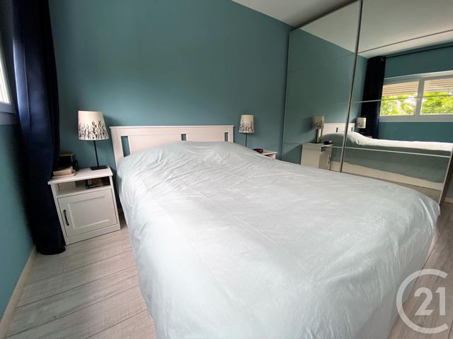 Afficher la photo en grand Appartement T4 à vendre - 4 pièces - 66.26 m2 - LE BOUSCAT - 33 - AQUITAINE - Century 21 Hesteda