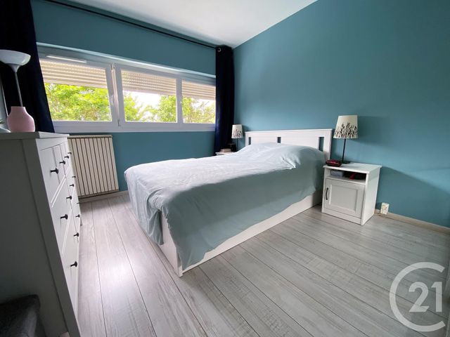 Afficher la photo en grand Appartement T4 à vendre - 4 pièces - 66.26 m2 - LE BOUSCAT - 33 - AQUITAINE - Century 21 Hesteda