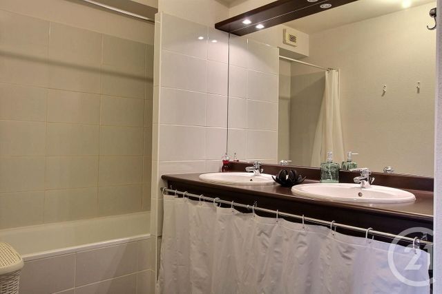 Appartement T3 à vendre - 3 pièces - 63.96 m2 - EYSINES - 33 - AQUITAINE - Century 21 Hesteda Appartement T3 à vendre - 3 pièces - 63.96 m2 - EYSINES - 33 - AQUITAINE - Century 21 Hesteda