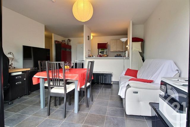 Appartement T3 à vendre - 3 pièces - 63.96 m2 - EYSINES - 33 - AQUITAINE - Century 21 Hesteda Appartement T3 à vendre - 3 pièces - 63.96 m2 - EYSINES - 33 - AQUITAINE - Century 21 Hesteda