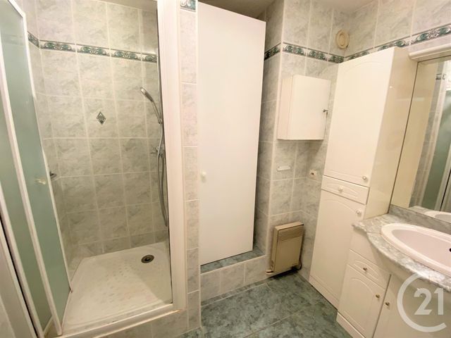 Afficher la photo en grand Appartement T3 à vendre - 3 pièces - 69.41 m2 - LE BOUSCAT - 33 - AQUITAINE - Century 21 Hesteda