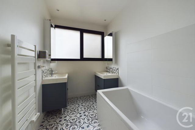 maison à vendre - 7 pièces - 169.0 m2 - LE BOUSCAT - 33 - AQUITAINE - Century 21 Hesteda