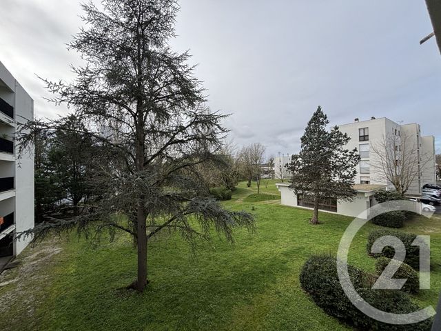 Appartement T4 à vendre - 4 pièces - 80.0 m2 - BRUGES - 33 - AQUITAINE - Century 21 Hesteda