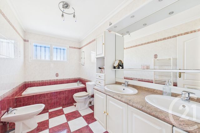 maison à vendre - 6 pièces - 130.0 m2 - BRUGES - 33 - AQUITAINE - Century 21 Hesteda