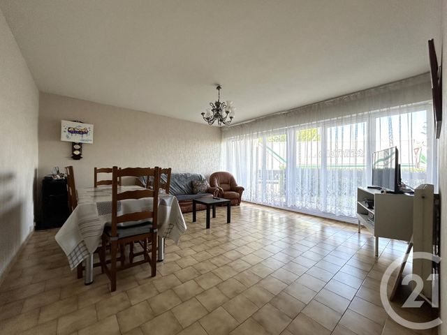 Afficher la photo en grand Appartement T4 à vendre - 4 pièces - 94.0 m2 - LE BOUSCAT - 33 - AQUITAINE - Century 21 Hesteda