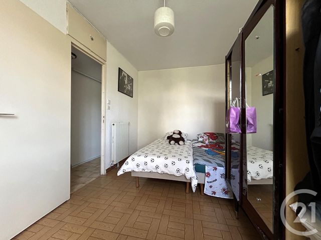 Afficher la photo en grand Appartement T4 à vendre - 4 pièces - 94.0 m2 - LE BOUSCAT - 33 - AQUITAINE - Century 21 Hesteda