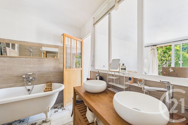 maison à vendre - 7 pièces - 181.71 m2 - LE BOUSCAT - 33 - AQUITAINE - Century 21 Hesteda