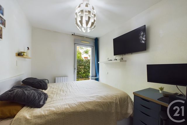 Afficher la photo en grand Appartement T3 à vendre - 3 pièces - 55.9 m2 - EYSINES - 33 - AQUITAINE - Century 21 Hesteda