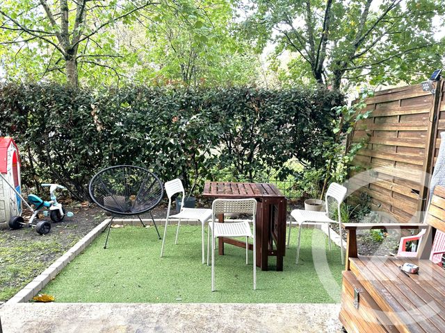 Afficher la photo en grand Appartement T3 à vendre - 3 pièces - 55.9 m2 - EYSINES - 33 - AQUITAINE - Century 21 Hesteda