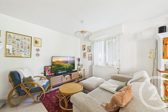 Appartement T3 à vendre - 3 pièces - 66.5 m2 - EYSINES - 33 - AQUITAINE - Century 21 Hesteda