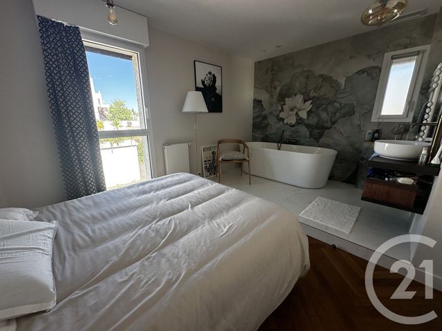 maison à vendre - 3 pièces - 82.0 m2 - LE BOUSCAT - 33 - AQUITAINE - Century 21 Hesteda