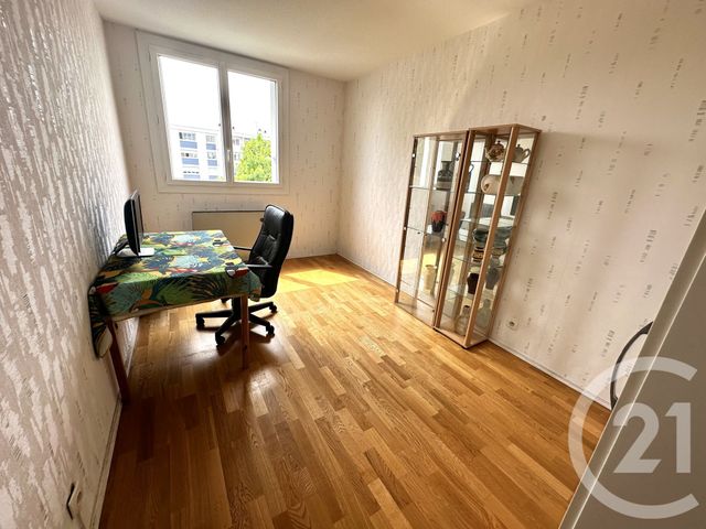 Appartement T3 à vendre - 3 pièces - 74.59 m2 - LE BOUSCAT - 33 - AQUITAINE - Century 21 Hesteda
