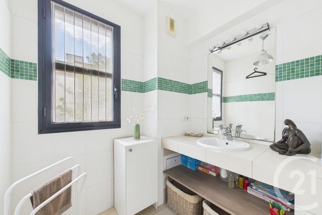 maison à vendre - 7 pièces - 237.32 m2 - LE BOUSCAT - 33 - AQUITAINE - Century 21 Hesteda