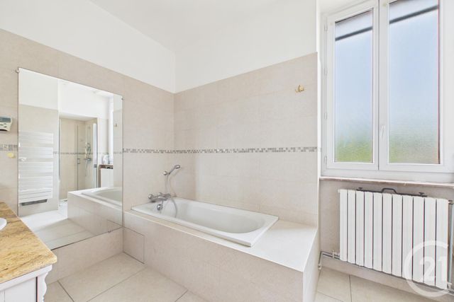 maison à vendre - 10 pièces - 225.0 m2 - LE BOUSCAT - 33 - AQUITAINE - Century 21 Hesteda