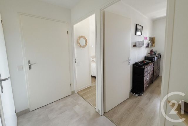 Appartement F3 à vendre - 3 pièces - 54.61 m2 - EYSINES - 33 - AQUITAINE - Century 21 Hesteda