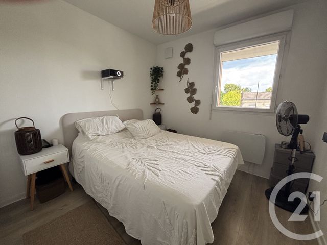 Appartement F3 à vendre - 3 pièces - 54.61 m2 - EYSINES - 33 - AQUITAINE - Century 21 Hesteda