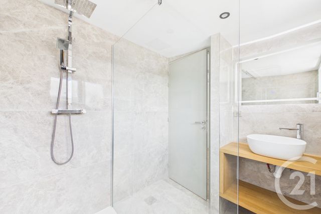 maison à louer - 7 pièces - 120.22 m2 - LE BOUSCAT - 33 - AQUITAINE - Century 21 Hesteda