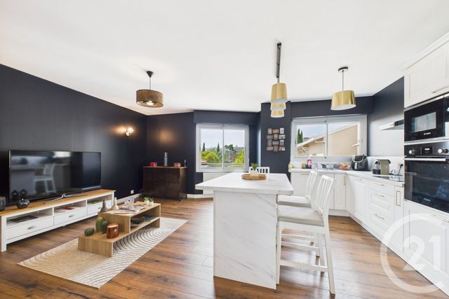 Appartement T3 à louer - 3 pièces - 78.71 m2 - BORDEAUX - 33 - AQUITAINE - Century 21 Hesteda