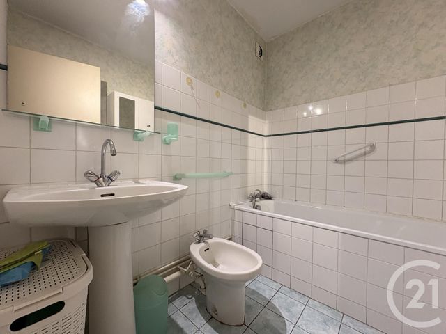 Appartement T3 à vendre - 3 pièces - 69.01 m2 - LE BOUSCAT - 33 - AQUITAINE - Century 21 Hesteda