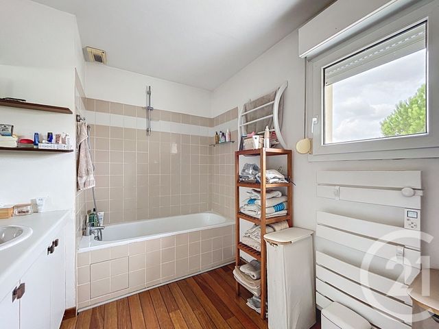 maison à vendre - 4 pièces - 91.29 m2 - LE BOUSCAT - 33 - AQUITAINE - Century 21 Hesteda