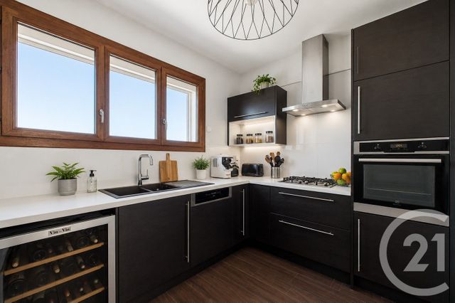 Appartement T3 à vendre - 3 pièces - 69.96 m2 - BRUGES - 33 - AQUITAINE - Century 21 Hesteda