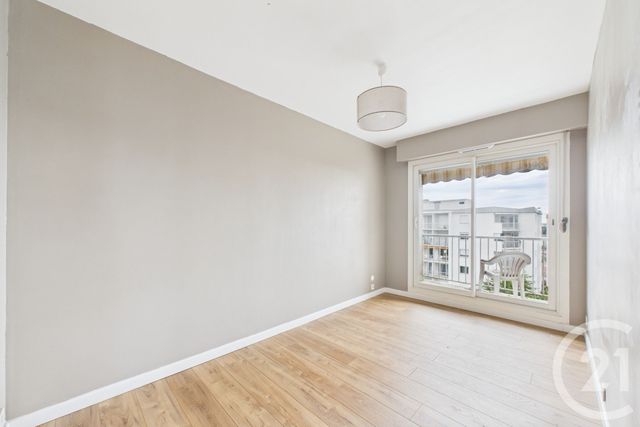 Appartement T4 à louer - 4 pièces - 86.82 m2 - MERIGNAC - 33 - AQUITAINE - Century 21 Hesteda