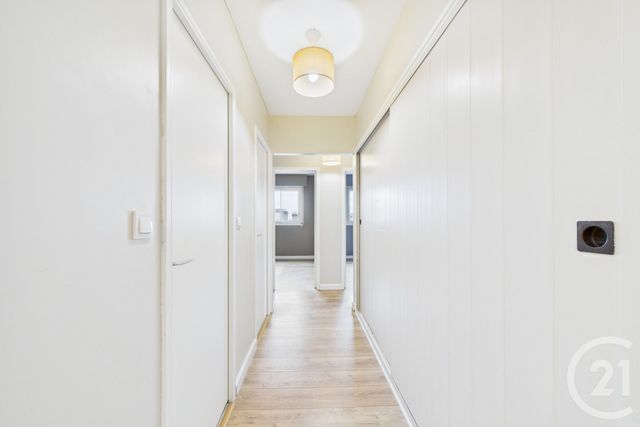 Appartement T4 à louer - 4 pièces - 86.82 m2 - MERIGNAC - 33 - AQUITAINE - Century 21 Hesteda