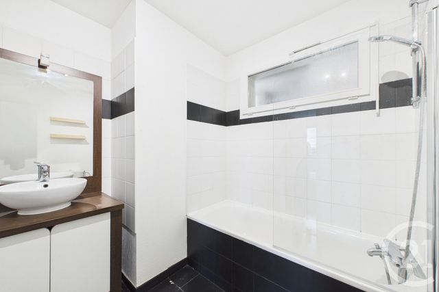 Appartement T2 à vendre - 2 pièces - 45.03 m2 - BRUGES - 33 - AQUITAINE - Century 21 Hesteda