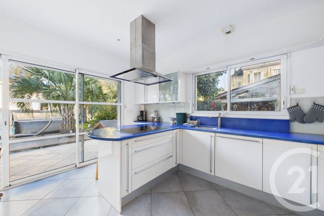 maison à vendre - 8 pièces - 227.0 m2 - BRUGES - 33 - AQUITAINE - Century 21 Hesteda