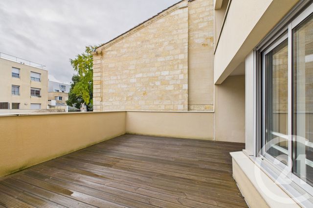 Appartement T2 à louer - 2 pièces - 44.41 m2 - BORDEAUX - 33 - AQUITAINE - Century 21 Hesteda