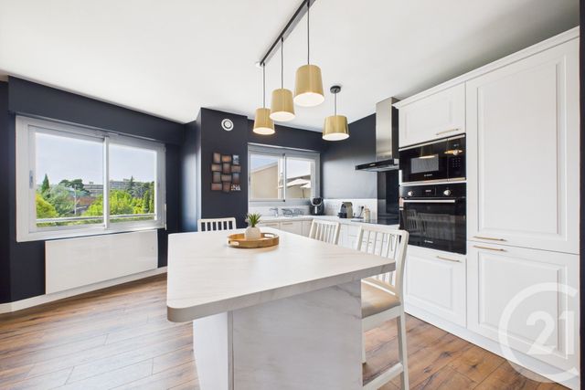 Appartement T3 à louer - 3 pièces - 78.71 m2 - BORDEAUX - 33 - AQUITAINE - Century 21 Hesteda