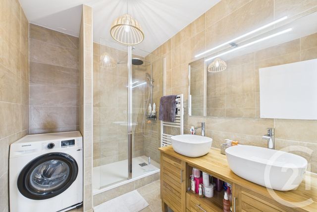 Appartement T3 à louer - 3 pièces - 78.71 m2 - BORDEAUX - 33 - AQUITAINE - Century 21 Hesteda