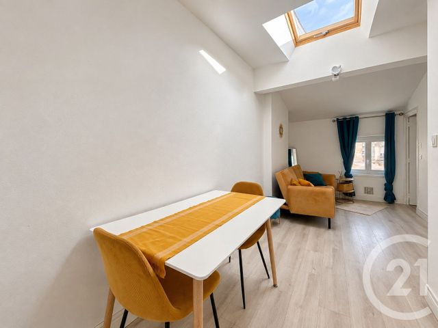 Appartement T3 à louer - 3 pièces - 41.79 m2 - BORDEAUX - 33 - AQUITAINE - Century 21 Hesteda