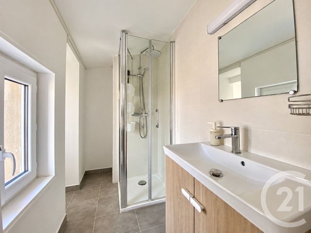 Appartement T3 à louer - 3 pièces - 41.79 m2 - BORDEAUX - 33 - AQUITAINE - Century 21 Hesteda