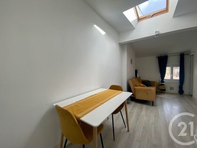 Appartement T3 à louer - 3 pièces - 41.79 m2 - BORDEAUX - 33 - AQUITAINE - Century 21 Hesteda