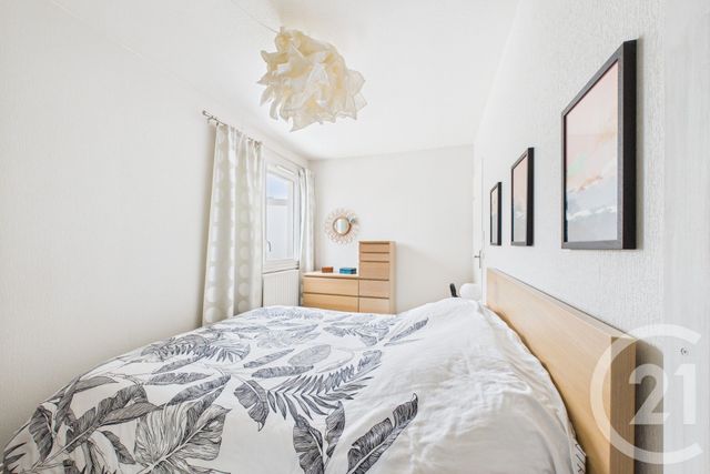 Appartement T5 à vendre - 5 pièces - 95.66 m2 - EYSINES - 33 - AQUITAINE - Century 21 Hesteda