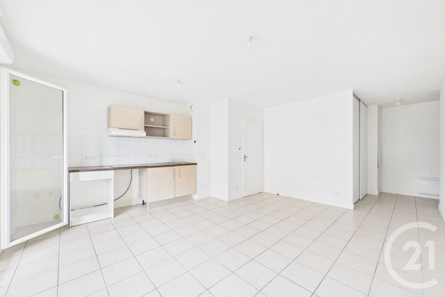 Appartement T3 à vendre - 3 pièces - 55.47 m2 - BRUGES - 33 - AQUITAINE - Century 21 Hesteda