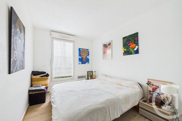 Appartement T3 à louer - 3 pièces - 49.89 m2 - BLANQUEFORT - 33 - AQUITAINE - Century 21 Hesteda