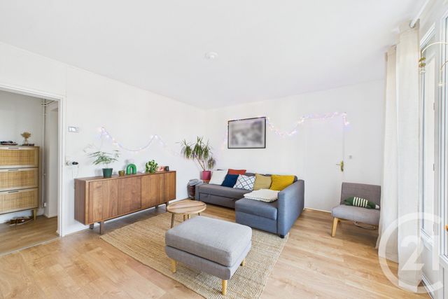 Appartement T4 à louer - 4 pièces - 80.18 m2 - LE BOUSCAT - 33 - AQUITAINE - Century 21 Hesteda