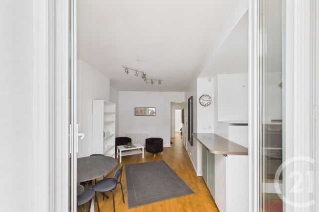 Appartement T3 à louer - 3 pièces - 69.61 m2 - BORDEAUX - 33 - AQUITAINE - Century 21 Hesteda