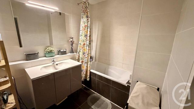 Appartement T4 à vendre - 4 pièces - 87.41 m2 - LE BOUSCAT - 33 - AQUITAINE - Century 21 Hesteda