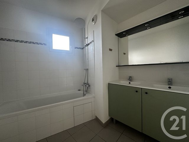 Appartement T3 à vendre - 3 pièces - 57.9 m2 - EYSINES - 33 - AQUITAINE - Century 21 Hesteda