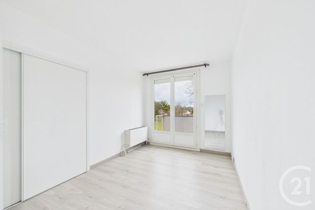 Appartement T2 à louer - 2 pièces - 56.77 m2 - BRUGES - 33 - AQUITAINE - Century 21 Hesteda