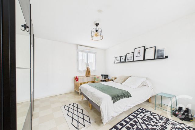 maison à louer - 5 pièces - 103.33 m2 - LE BOUSCAT - 33 - AQUITAINE - Century 21 Hesteda