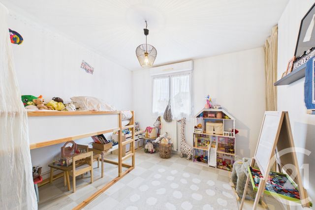 maison à louer - 5 pièces - 103.33 m2 - LE BOUSCAT - 33 - AQUITAINE - Century 21 Hesteda